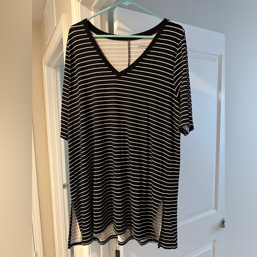TORRID - Super Soft Knit Tunic. Black with thin white stripes